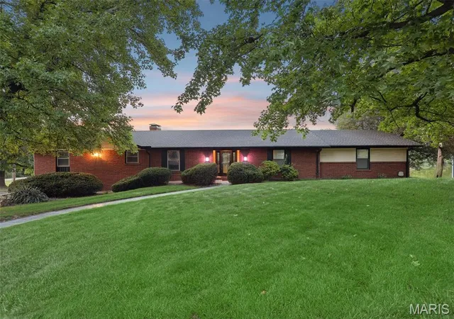 Photo 1 of Single family home for sale at 1707 Saint Andrews Dr, O Fallon, IL 62269 | MLS# MIS26048272 | Listing updated on 2026-08-21