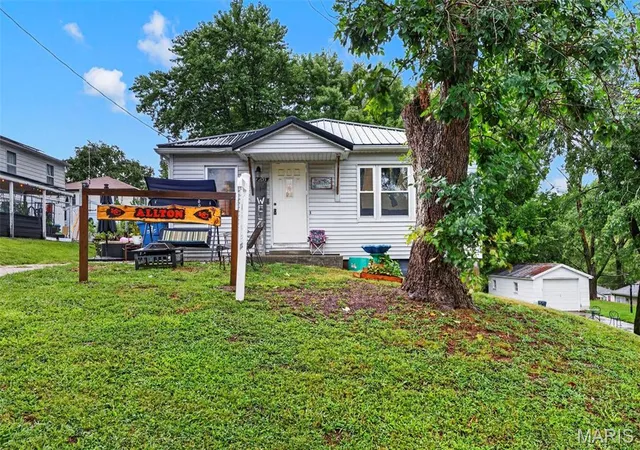 1st image of 205 Locust St, Washington, MO 63090 | MLS# MIS26048277