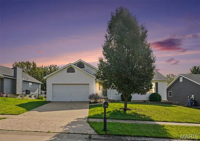 Photo 1 of Single family home for sale at 130 Stone Post Ln, Wentzville, MO 63385 | MLS# MIS26048280 | Listing updated on 2026-09-07