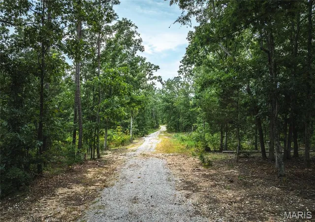 Photo 3 of Sale Pending at 11011 Rivercrest Dr, Potosi, MO 63664 | MLS# MIS26048284 | Listing updated on 2026-08-12