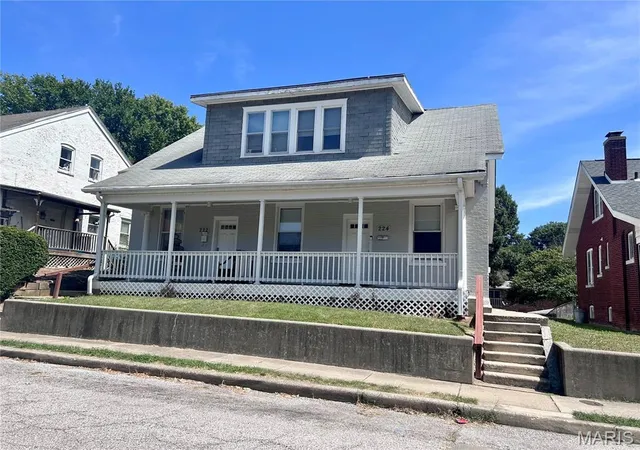 Photo 1 of Multi family home for sale at 222 S Jackson St, Belleville, IL 62220 | MLS# MIS26048294 | Listing updated on 2026-08-12