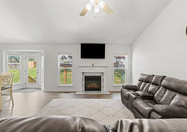 Photo 2 of Sale Pending at 811 Crestwood Ct, O Fallon, MO 63366 | MLS# MIS26048309 | Listing updated on 2026-08-28