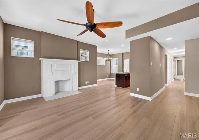 Listing Photo 5 - Condo for sale in building located at 5631 Pershing Ave, St. Louis, MO 63112 - Unit #31
