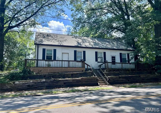 Photo 1 of Multi family home for sale at 517 Mascoutah Ave, Belleville, IL 62220 | MLS# MIS26048326 | Listing updated on 2026-08-21