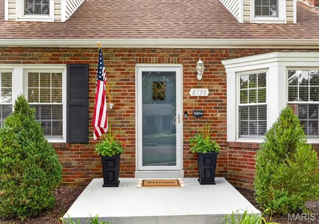 2nd image of 8738 Litzsinger Dr, Saint Louis, MO 63144 | MLS# MIS26048337