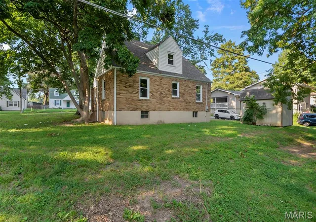 Photo 3 of Single family home for sale at 1721 William St, Cape Girardeau, MO 63703 | MLS# MIS26048346 | Listing updated on 2026-10-08