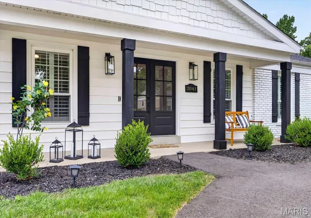 2nd image of 2041 Willow Leaf Dr, Saint Louis, MO 63131 | MLS# MIS26048360
