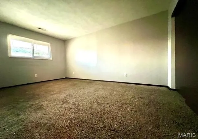 Photo 3 of Multi family home for sale at 18 Kingsway Dr, Belleville, IL 62226 | MLS# MIS26048361 | Listing updated on 2026-07-28