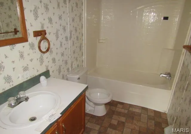 Photo 4 of Manufactured home for sale at 10914 Hunters Crk Dr, Lebanon, IL 62254 | MLS# MIS26048386 | Listing updated on 2026-10-12
