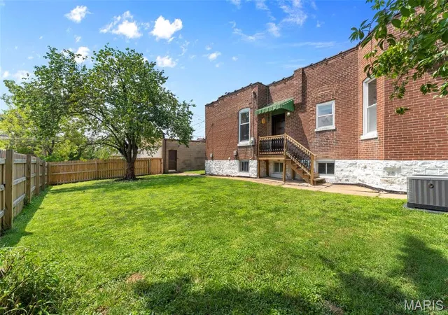 Photo 2 of Single family home for sale at 3728 Phillips Pl, Saint Louis, MO 63116 | MLS# MIS26048392 | Listing updated on 2026-08-18