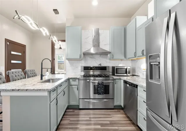Photo 3 of Single family home for sale at 3728 Phillips Pl, Saint Louis, MO 63116 | MLS# MIS26048392 | Listing updated on 2026-08-18