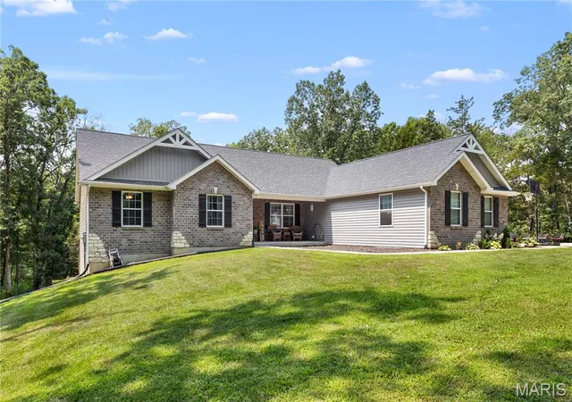 2nd image of 27287 Sunnyside Rd, Warrenton, MO 63383 | MLS# MIS26048398