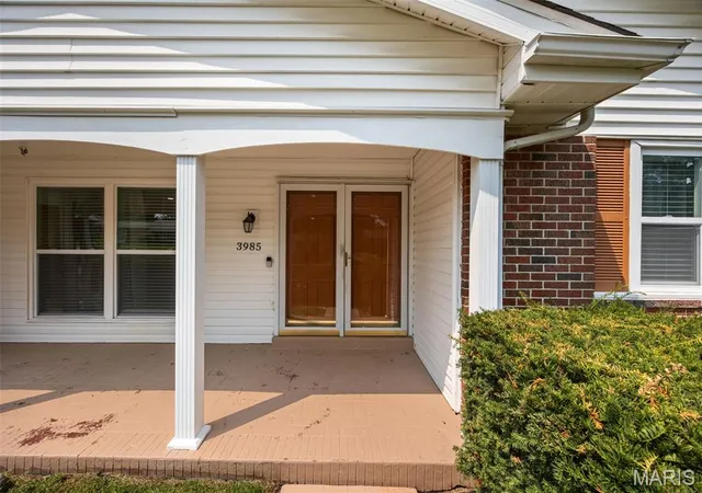 Photo 2 of Single family home for sale at 3985 Fairway Dr, Florissant, MO 63033 | MLS# MIS26048409 | Listing updated on 2026-09-25