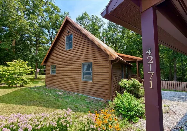 4th image of 42171 Cedar Crest Pl, Perry, MO 63462 | MLS# MIS26048437