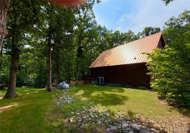 5th image of 42171 Cedar Crest Pl, Perry, MO 63462 | MLS# MIS26048437