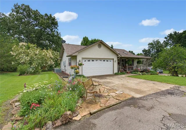 Photo 3 of Single family home for sale at 4806 County Road 534, Poplar Bluff, MO 63901 | MLS# MIS26048440 | Listing updated on 2026-08-16