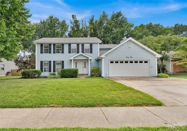 Single family home for sale at 34 Shadow Crk Dr, Saint Peters, MO 63376 | MLS# MIS26048446