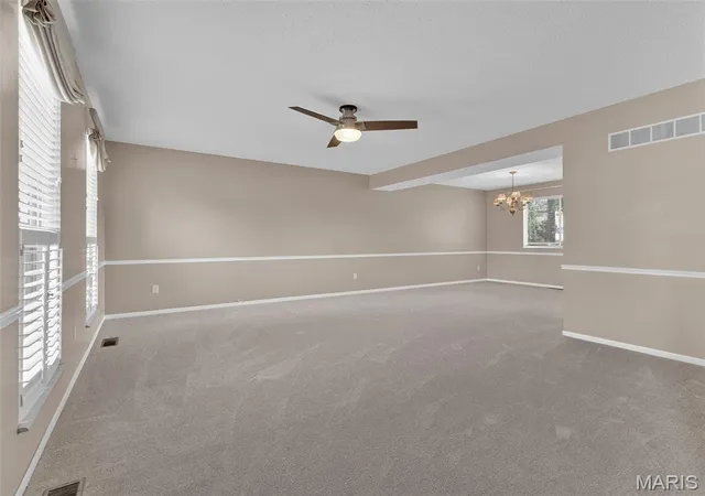Photo 3 of Single family home for sale at 34 Shadow Crk Dr, Saint Peters, MO 63376 | MLS# MIS26048446 | Listing updated on 2026-09-26