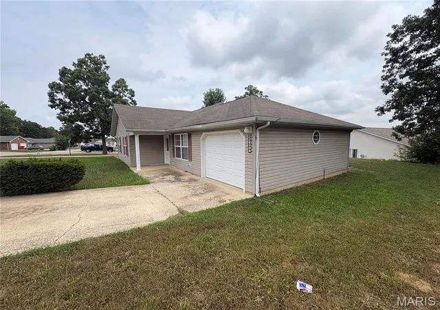 Photo 1 of Single family home for sale at 22630 Holw Oak Ln #B, Saint Robert, MO 65584 | MLS# MIS26048449 | Listing updated on 2026-10-05