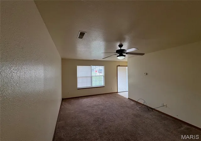 Photo 3 of Single family home for sale at 22630 Holw Oak Ln #B, Saint Robert, MO 65584 | MLS# MIS26048449 | Listing updated on 2026-10-05