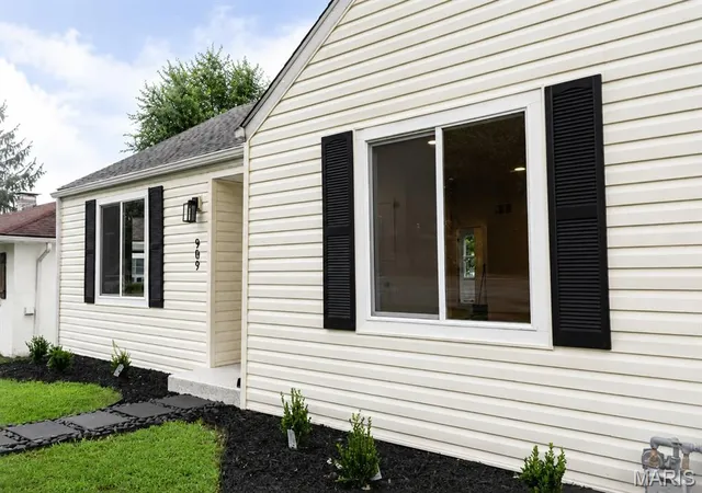 30th image of 909 Valentine St, Festus, MO 63028 | MLS# MIS26048479