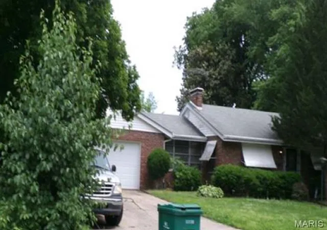 Photo 2 of Single family home for sale at 1102 N 86th St, East Saint Louis, IL 62203 | MLS# MIS26048487 | Listing updated on 2026-08-17