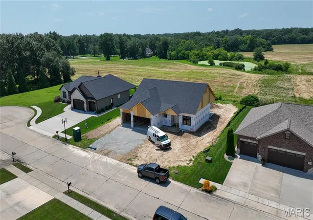 Photo 1 of Single family home for sale at 365 Golden Eye Ct, Staunton, IL 62088 | MLS# MIS26048494 | Listing updated on 2026-08-11