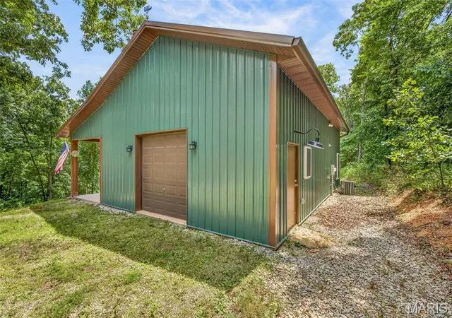 3rd image of 2865 Mammoth Woods Trl, De Soto, MO 63020 | MLS# MIS26048497