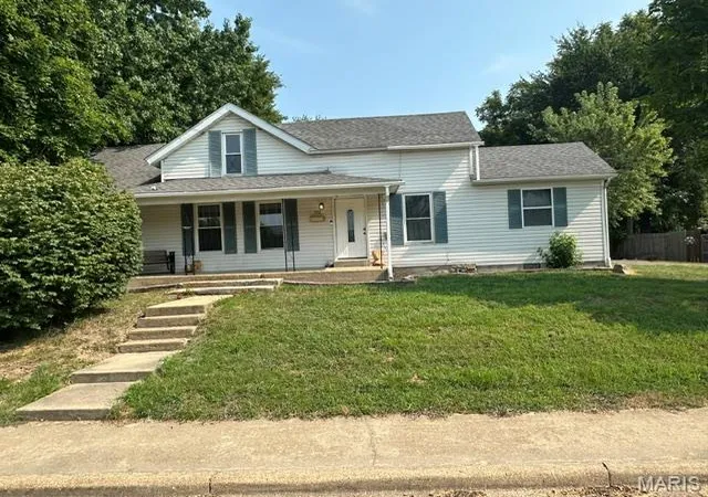 3rd image of 702 E 3Rd St, Salem, MO 65560 | MLS# MIS26048502