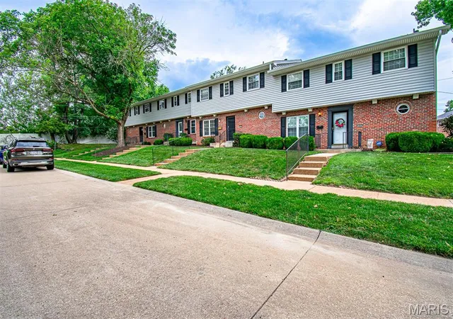 2nd image of 13261 Cochero Dr, Saint Louis, MO 63141 | MLS# MIS26048509