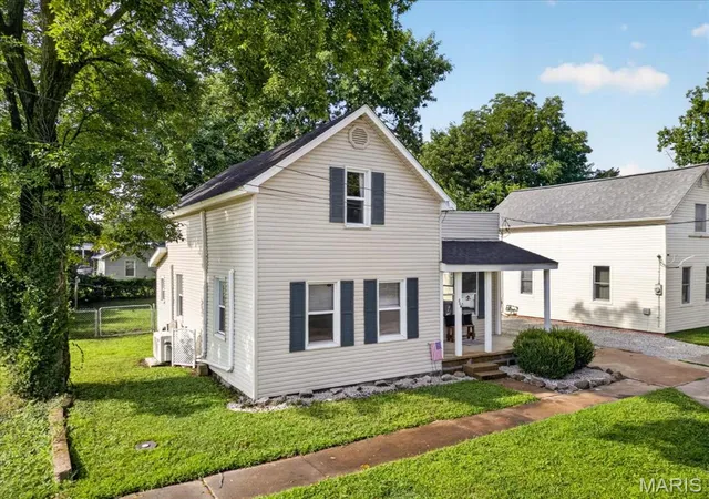 4th image of 114 Broadway Ave, Crystal City, MO 63019 | MLS# MIS26048519