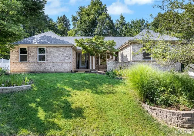 Photo 3 of Single family home for sale at 16426 Prestwick Pl Ln, Wildwood, MO 63011 | MLS# MIS26048520 | Listing updated on 2026-09-13