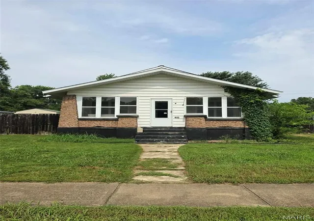 2nd image of 704 Camilla St, Park Hills, MO 63601 | MLS# MIS26048524