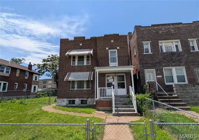 Photo 1 of Multi family home for sale at 4124 W Belle Pl, Saint Louis, MO 63108 | MLS# MIS26048525 | Listing updated on 2026-07-30