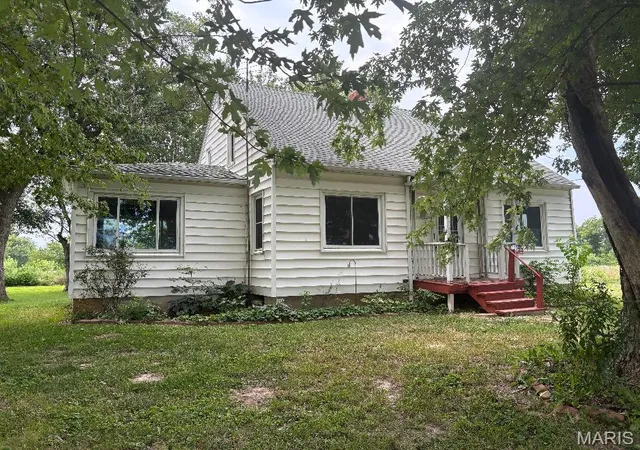 Photo 1 of Sale Pending at 9609 Country Club Rd, Sparta, IL 62286 | MLS# MIS26048528 | Listing updated on 2026-07-31