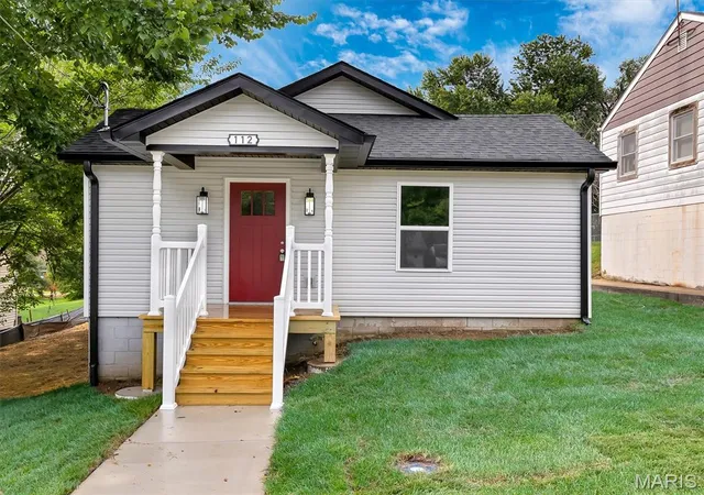 1st image of 112 E Franklin St, Pacific, MO 63069 | MLS# MIS26048545