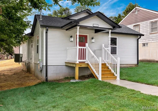 Photo 3 of Single family home for sale at 112 E Franklin St, Pacific, MO 63069 | MLS# MIS26048545 | Listing updated on 2026-09-29
