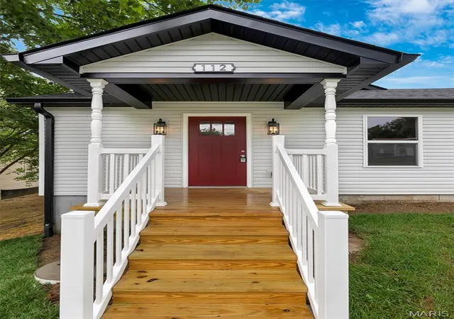 Photo 4 of Single family home for sale at 112 E Franklin St, Pacific, MO 63069 | MLS# MIS26048545 | Listing updated on 2026-09-29