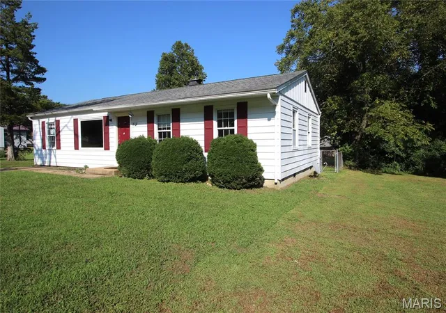 Photo 2 of Single family home for sale at 614 Westwood Dr, Ironton, MO 63650 | MLS# MIS26048562 | Listing updated on 2026-09-25