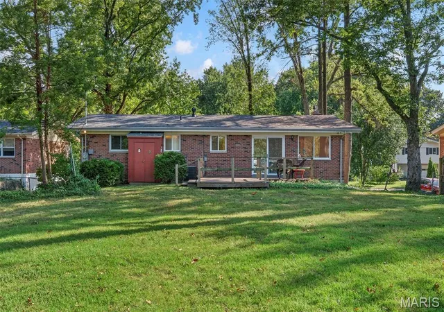 Photo 3 of Single family home for sale at 11051 Wylestone Ct, Saint Louis, MO 63126 | MLS# MIS26048570 | Listing updated on 2026-09-29