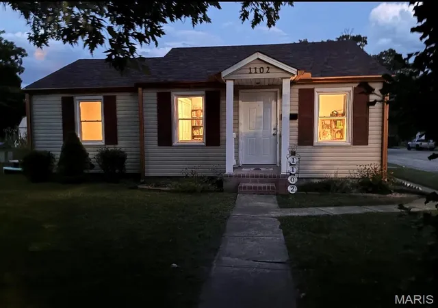 Photo 1 of Single family home for sale at 1102 N Washington St, Farmington, MO 63640 | MLS# MIS26048576 | Listing updated on 2026-08-29