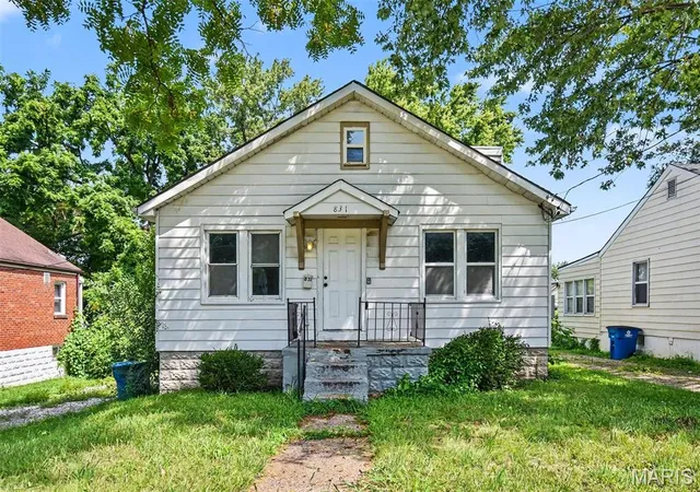 2nd image of 831 Abston St, Saint Louis, MO 63135 | MLS# MIS26048585