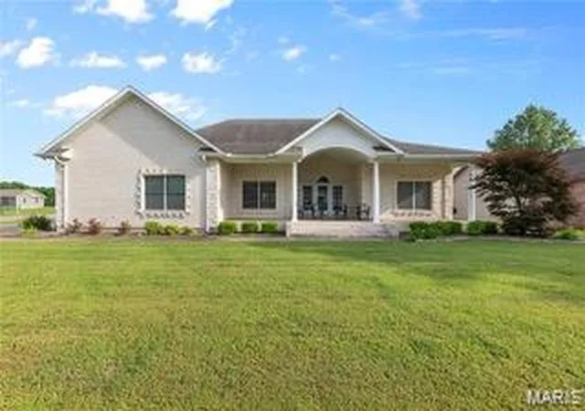 1st image of 915 Plantation Blvd, Sikeston, MO 63801 | MLS# MIS26048608