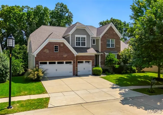 Photo 1 of Sale Pending at 360 Willow Weald Path, Chesterfield, MO 63005 | MLS# MIS26048623 | Listing updated on 2026-09-04