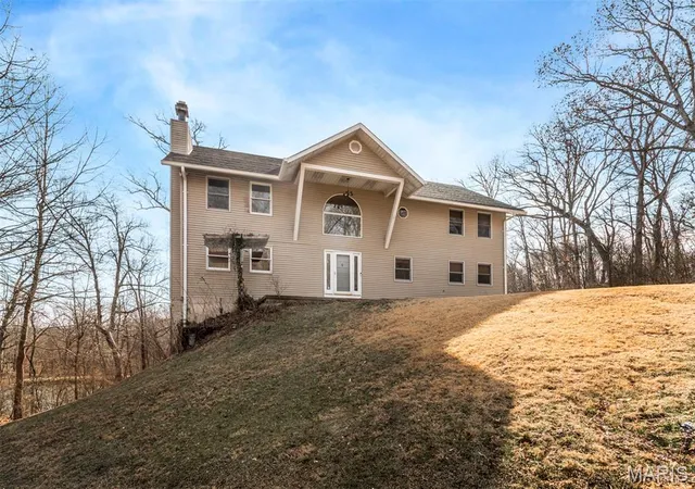 5th image of 1 River Bend Dr, Fenton, MO 63026 | MLS# MIS26048627