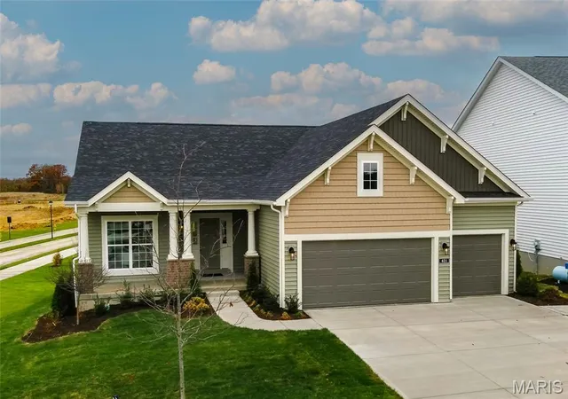 Photo 1 of Single family home for sale at 401 Farmhouse Dr, Wentzville, MO 63385 | MLS# MIS26048628 | Listing updated on 2026-09-20