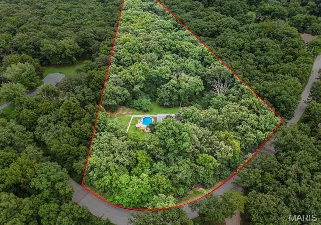 Photo 1 of Single family home for sale at 324 Bridlewood Rd, Festus, MO 63028 | MLS# MIS26048632 | Listing updated on 2026-09-08