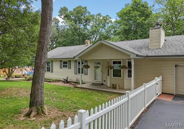 5th image of 324 Bridlewood Rd, Festus, MO 63028 | MLS# MIS26048632