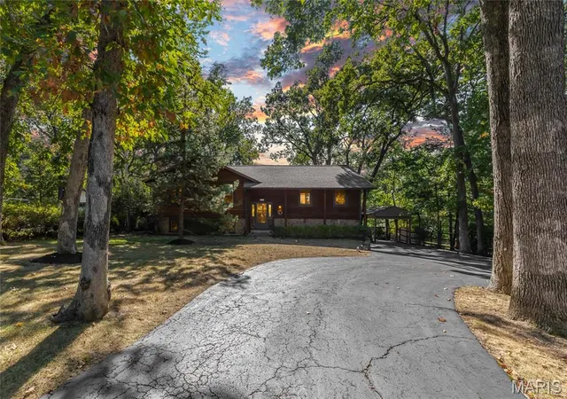 Single family home for sale at 7736 S Rock Hl Rd, Saint Louis, MO 63123 | MLS# MIS26048646