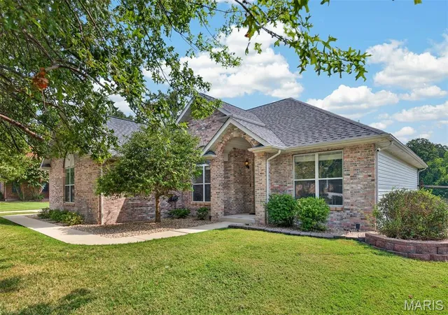 Photo 2 of Single family home for sale at 6462 Timber Lane Dr, Mascoutah, IL 62258 | MLS# MIS26048648 | Listing updated on 2026-09-13